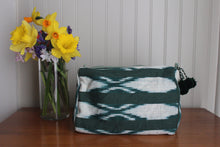 Load image into Gallery viewer, Jade