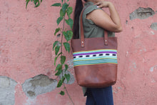 Load image into Gallery viewer, Pictured: Chocolate and Acatenango Blue