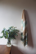 Load image into Gallery viewer, Mercado Scarf- Aguacate
