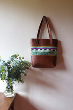 Load image into Gallery viewer, Pictured: Chocolate and Acatenango Blue